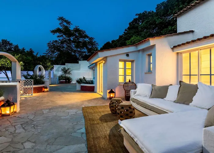 Amelie By Interhome إياليسوس